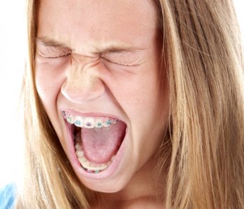 Diş Teli Taktırdıktan Sonra Ağrı Olursa Ne Yapmalıyım?